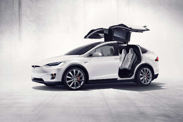 Tesla Model X 2015 Serie