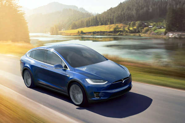 Tesla Model X 2015 Serie