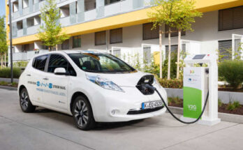 Nissan Leaf I mit CHAdeMO-Stecker